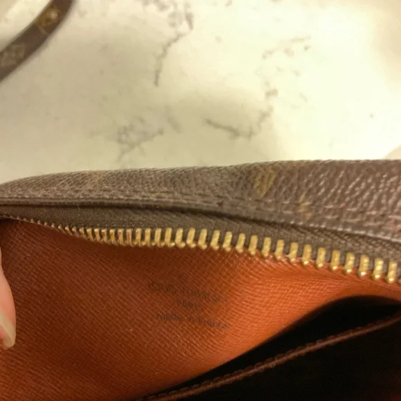 Louis Vuitton Monogram Crossbody Bag in Brown and Tan - Picture 15 of 16